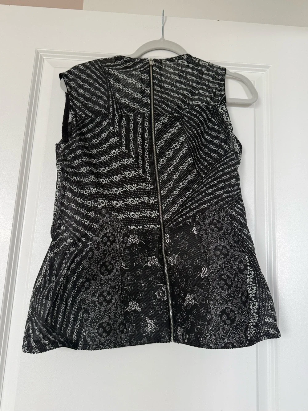 Tory Burch Black and White Printed Sleeveless Camisole